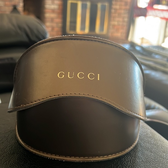 AUTHENTIC GUCCI SUNGLASSES - Picture 10 of 11